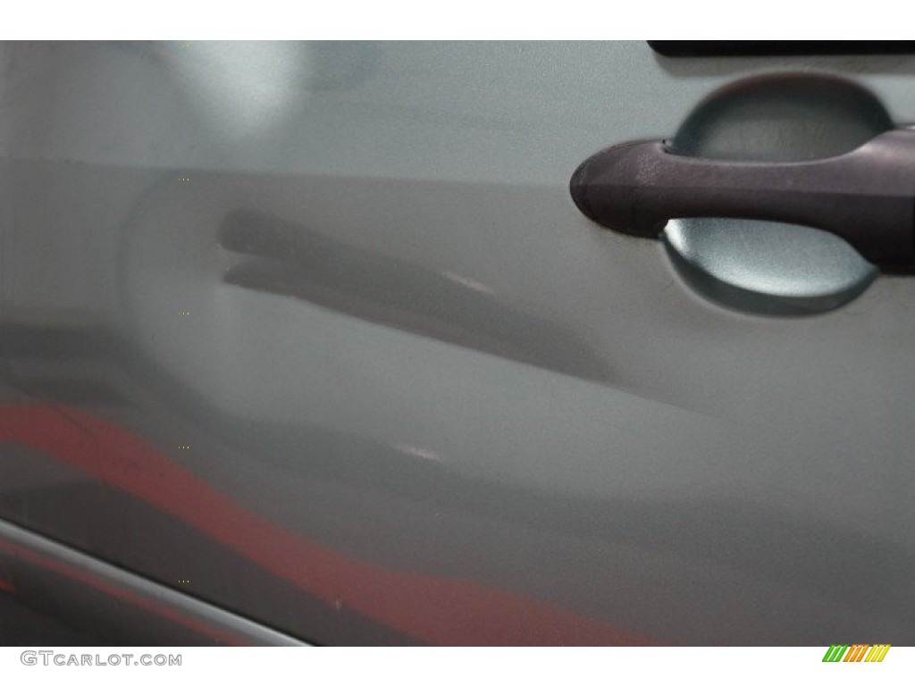 2004 Focus ZTS Sedan - Light Tundra Metallic / Medium Graphite photo #58