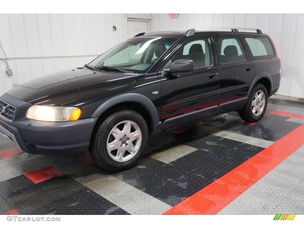 2005 XC70 AWD - Black / Graphite photo #2