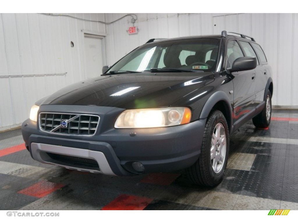 2005 XC70 AWD - Black / Graphite photo #3