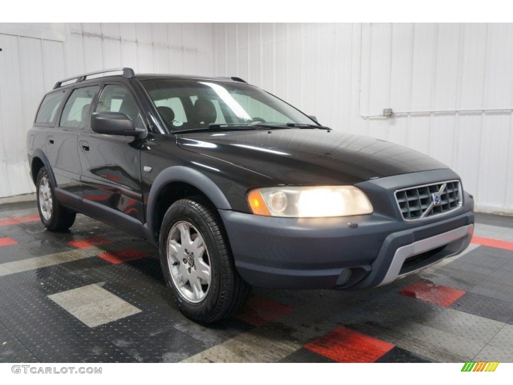 2005 XC70 AWD - Black / Graphite photo #5