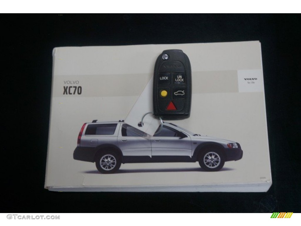 2005 XC70 AWD - Black / Graphite photo #30