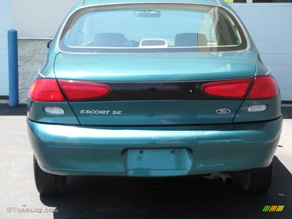 1998 Escort SE Sedan - Light Pine Green Metallic / Beige photo #4
