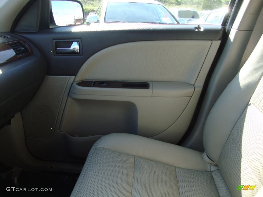 2009 Taurus Limited - Light Ice Blue Metallic / Camel photo #15
