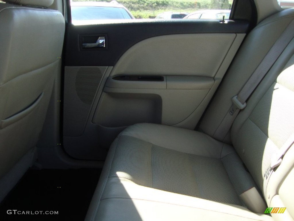 2009 Taurus Limited - Light Ice Blue Metallic / Camel photo #20