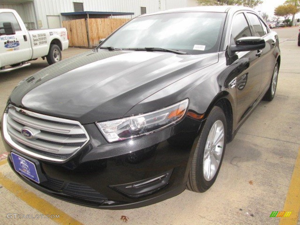 2015 Taurus SEL - Tuxedo Black Metallic / Charcoal Black photo #3