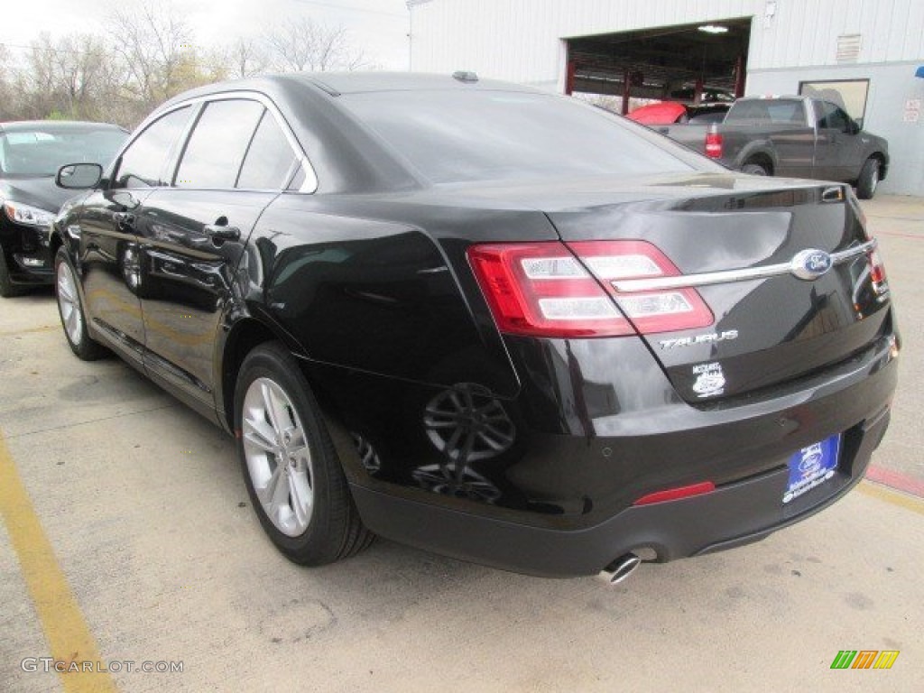 2015 Taurus SEL - Tuxedo Black Metallic / Charcoal Black photo #4