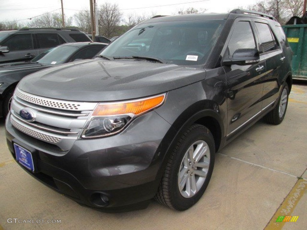 2015 Explorer XLT - Magnetic / Charcoal Black photo #3