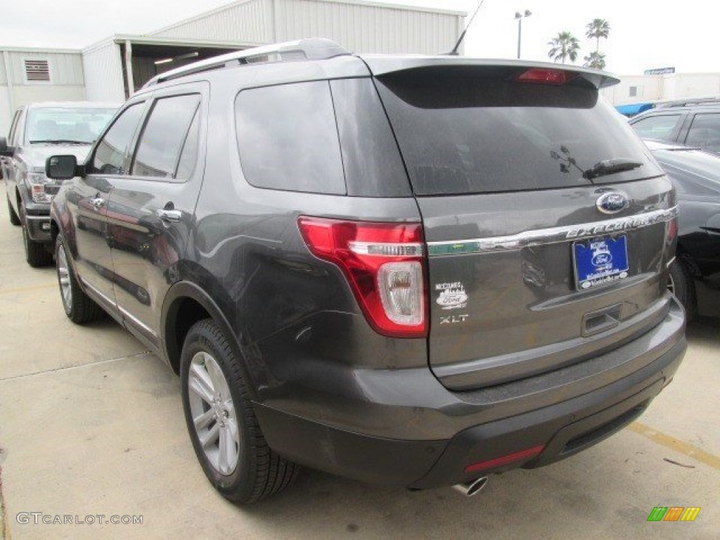 2015 Explorer XLT - Magnetic / Charcoal Black photo #4