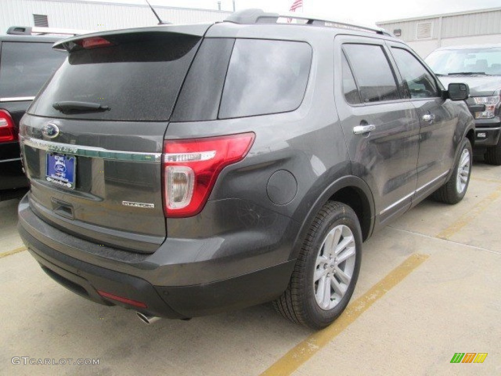 2015 Explorer XLT - Magnetic / Charcoal Black photo #5
