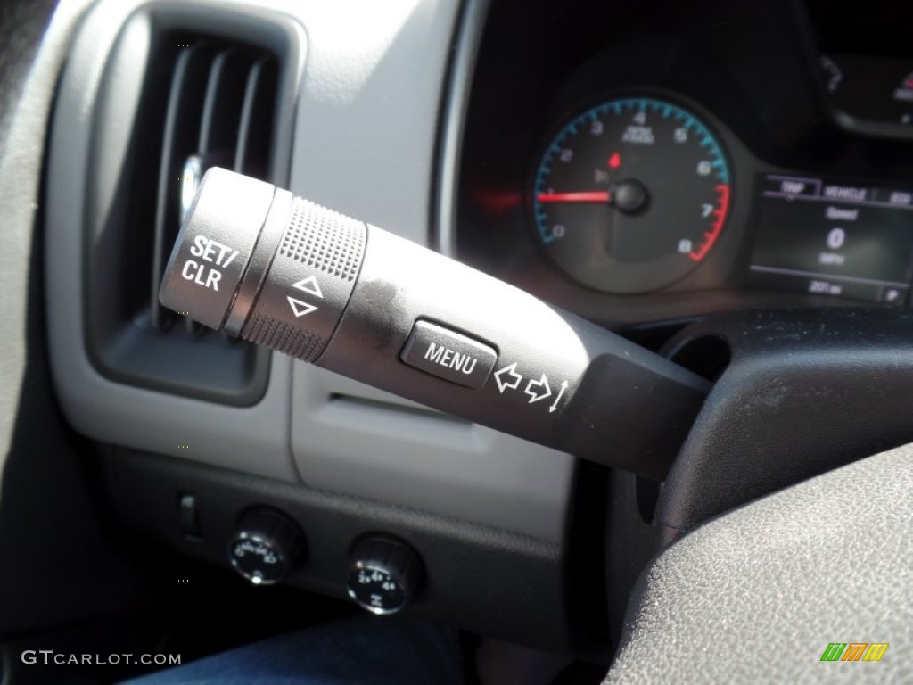 2015 Chevrolet Colorado WT Extended Cab 4WD Controls Photo #102356522