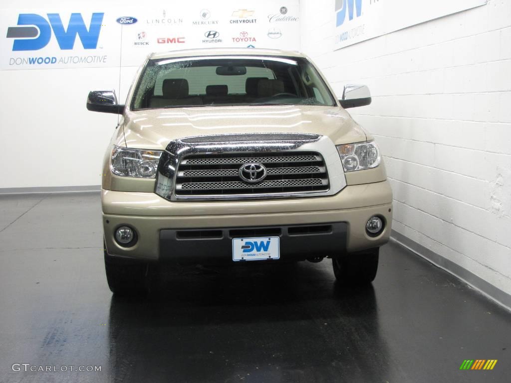 2007 Tundra Limited CrewMax 4x4 - Desert Sand Mica / Beige photo #8