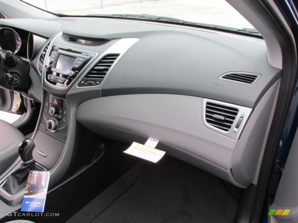 2016 Hyundai Elantra SE Gray Dashboard Photo #102363668