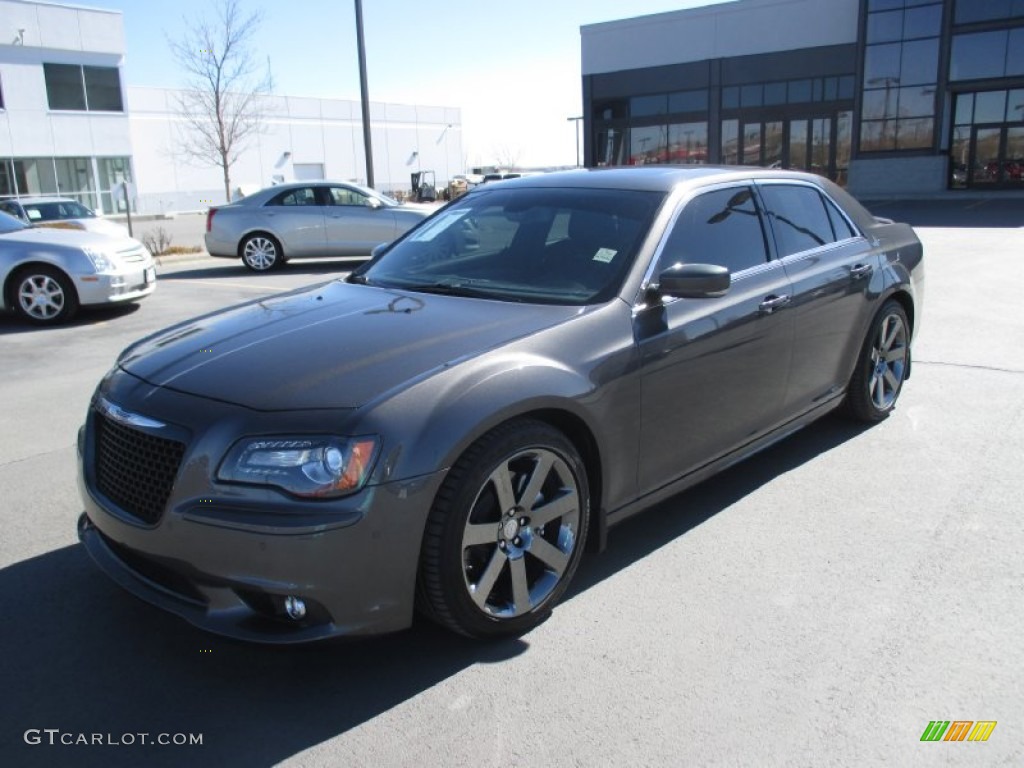 2013 Chrysler 300 SRT8 Exterior Photos