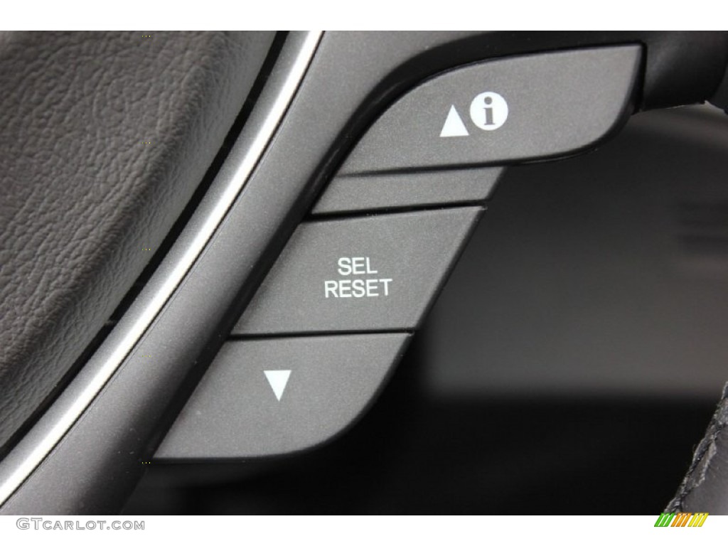 2016 Acura ILX Premium Controls Photo #102370805