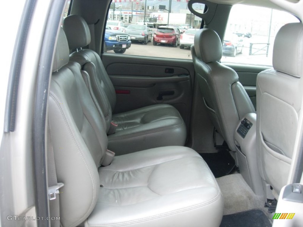 2004 Suburban 1500 LT 4x4 - Silver Birch Metallic / Gray/Dark Charcoal photo #14