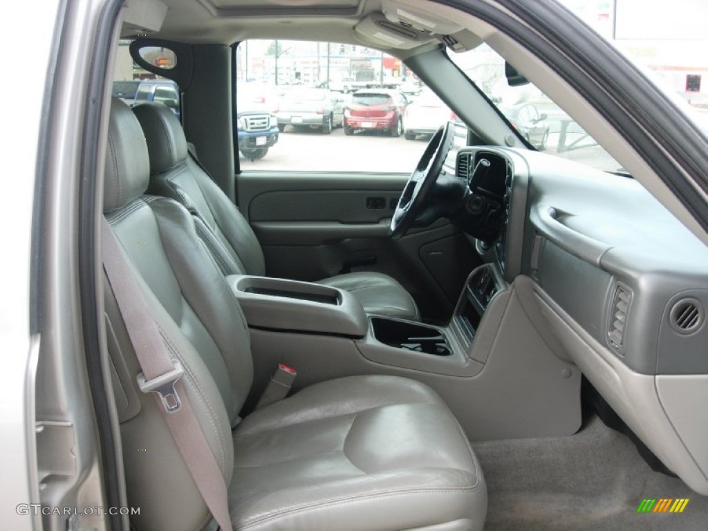 2004 Suburban 1500 LT 4x4 - Silver Birch Metallic / Gray/Dark Charcoal photo #16