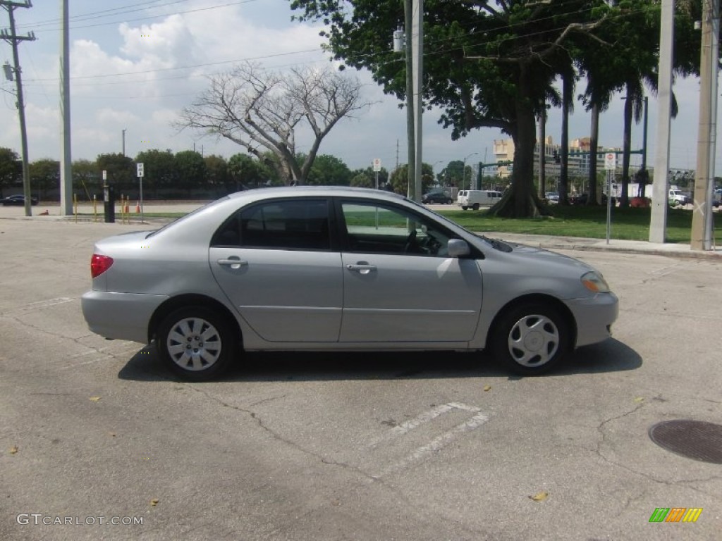 2004 Corolla CE - Lunar Mist Silver Metallic / Light Gray photo #5