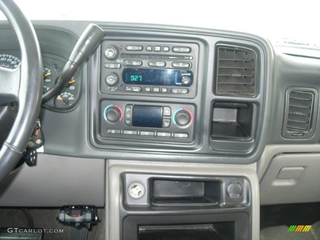 2004 Suburban 1500 LT 4x4 - Silver Birch Metallic / Gray/Dark Charcoal photo #21