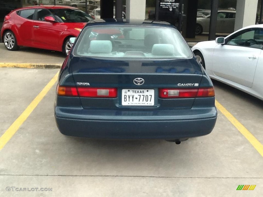 1997 Camry LE - Classic Green Pearl / Gray photo #3