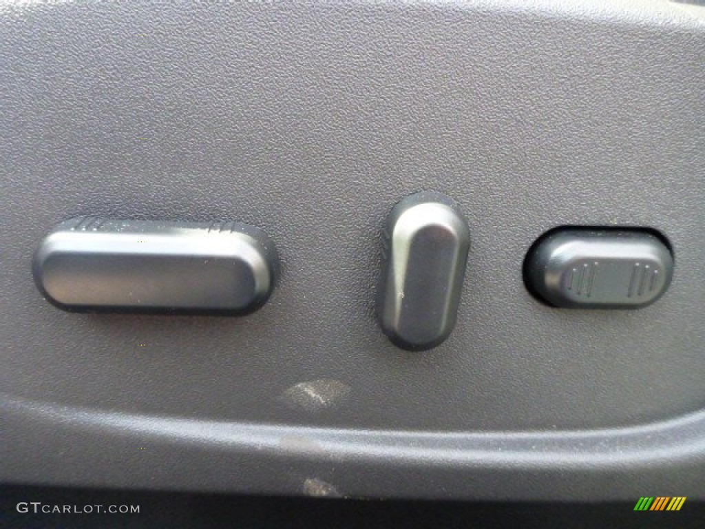 2015 Escape SE 4WD - Ingot Silver Metallic / Charcoal Black photo #12