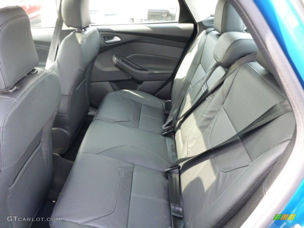 2015 Focus SE Sedan - Blue Candy Metallic / Charcoal Black photo #8