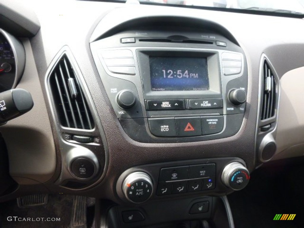 2014 Tucson SE AWD - Garnet Red / Beige photo #3