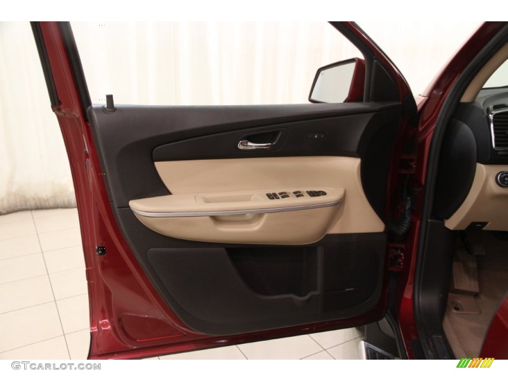 2010 GMC Acadia SLT Door Panel Photos
