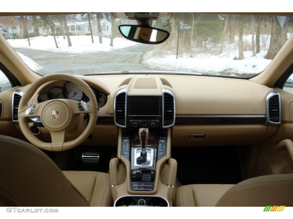 2011 Porsche Cayenne S Luxor Beige Dashboard Photo #102389795