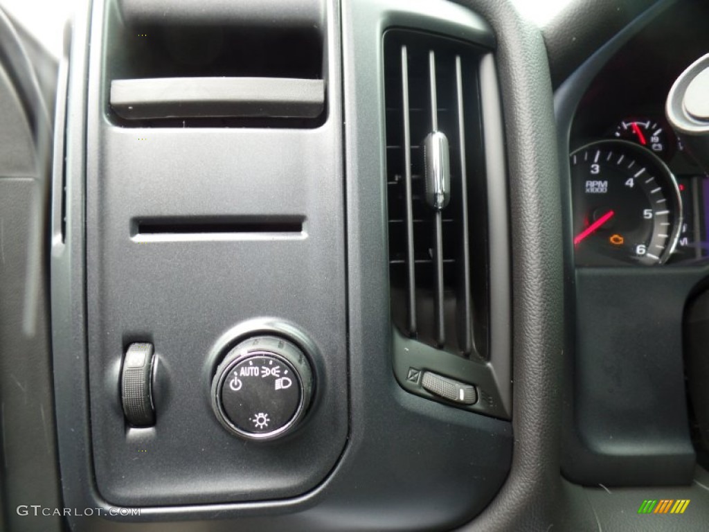 2015 Chevrolet Silverado 1500 LS Double Cab 4x4 Controls Photo #102392636