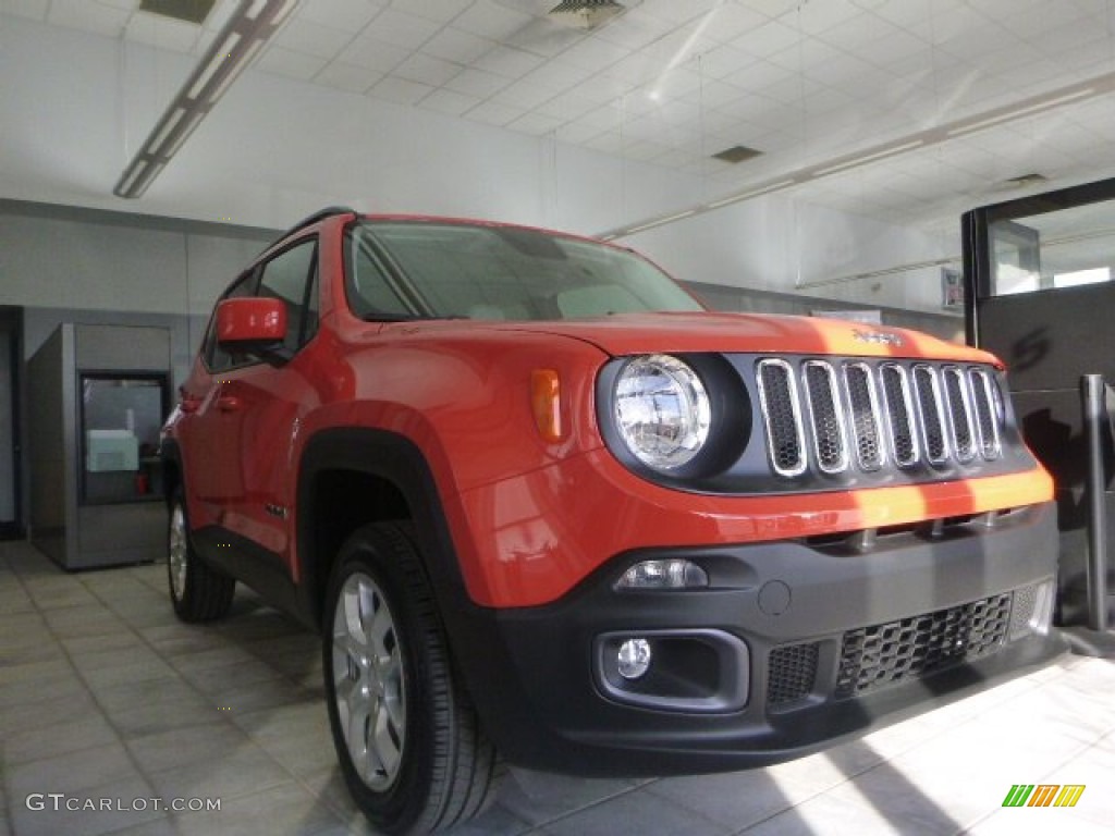 2015 Renegade Latitude 4x4 - Omaha Orange / Bark Brown/Ski Gray photo #3