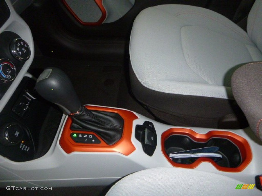 2015 Jeep Renegade Latitude 4x4 9 Speed Automatic Transmission Photo #102393032
