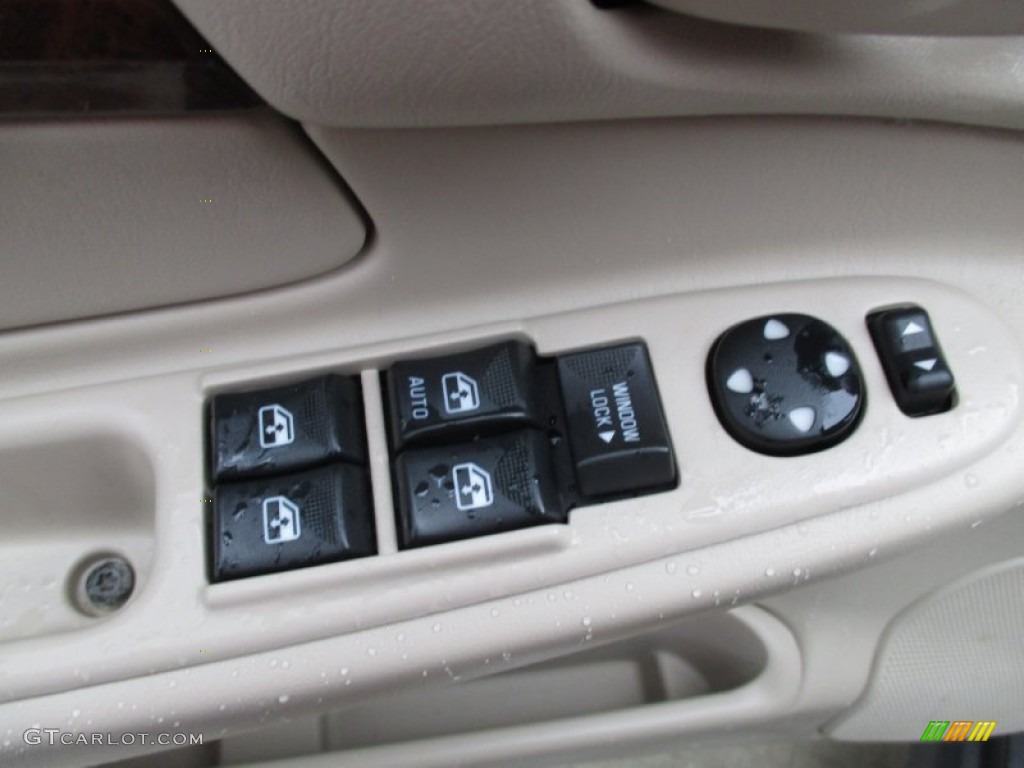 2004 Impala  - Sandstone Metallic / Neutral Beige photo #24