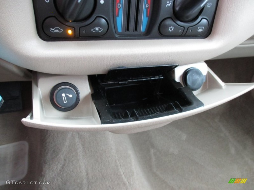 2004 Impala  - Sandstone Metallic / Neutral Beige photo #30