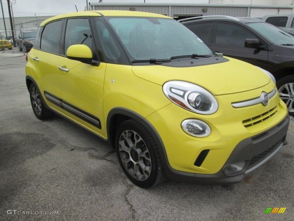 Giallo (Yellow) Fiat 500L