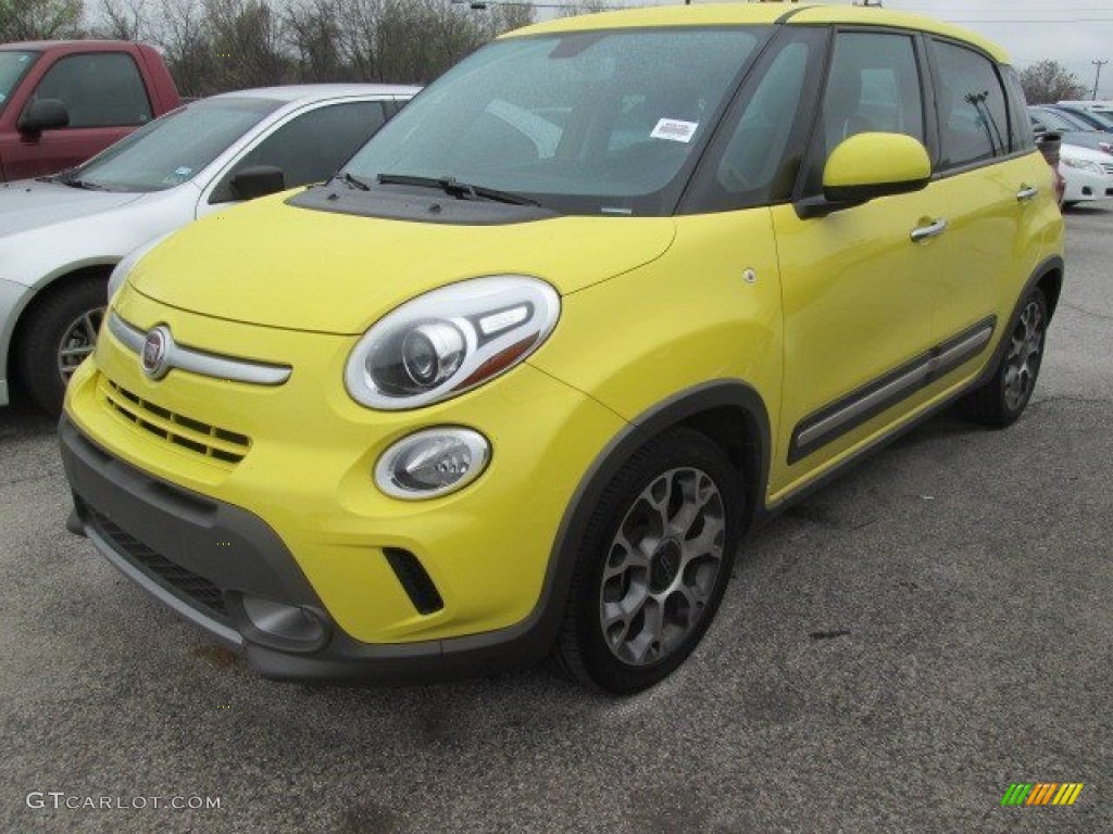 Giallo (Yellow) 2014 Fiat 500L Trekking Exterior Photo #102397703