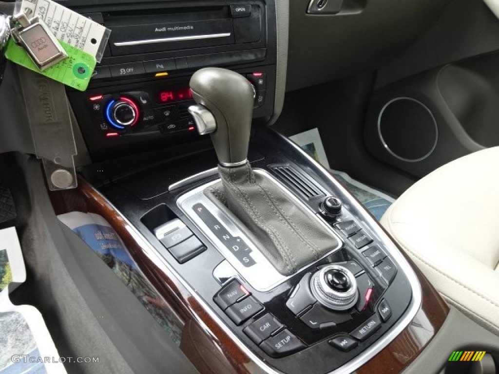 2011 Audi Q5 3.2 quattro Controls Photos