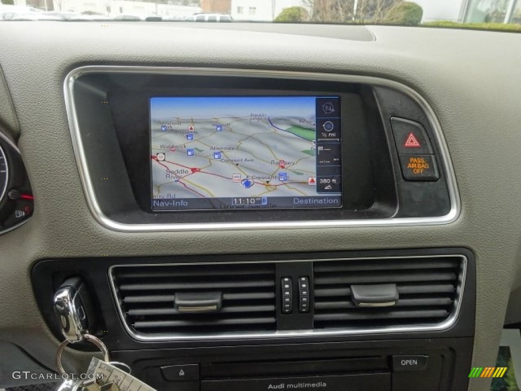 2011 Audi Q5 3.2 quattro Navigation Photos