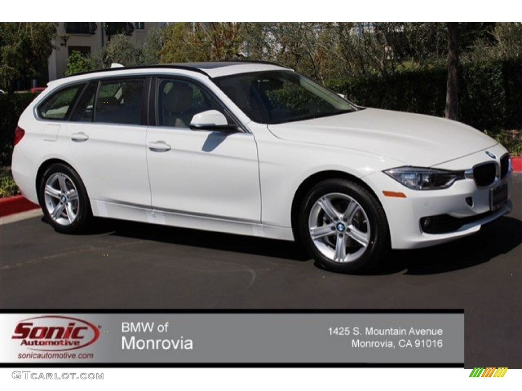 2015 3 Series 328i xDrive Sports Wagon - Alpine White / Venetian Beige photo #1