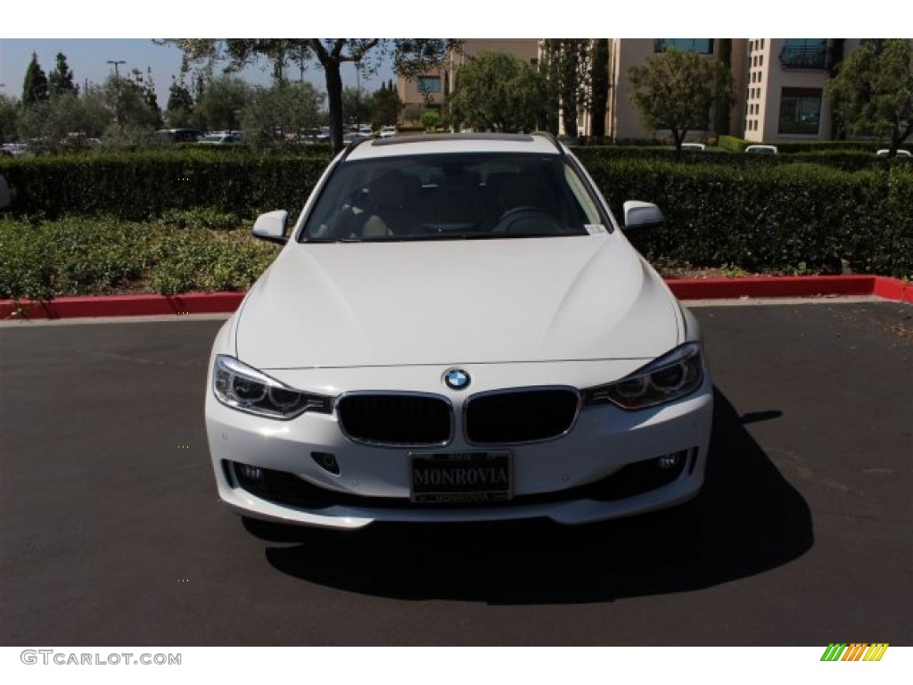 2015 3 Series 328i xDrive Sports Wagon - Alpine White / Venetian Beige photo #3