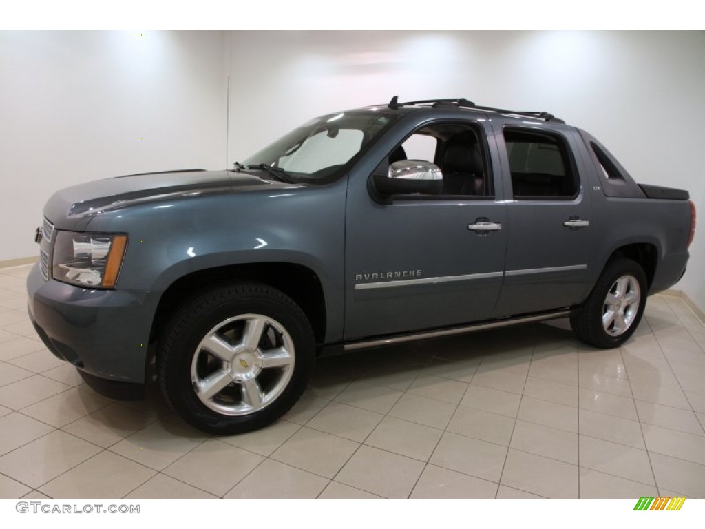 Blue Granite Metallic 2011 Chevrolet Avalanche LTZ 4x4 Exterior Photo #102410852