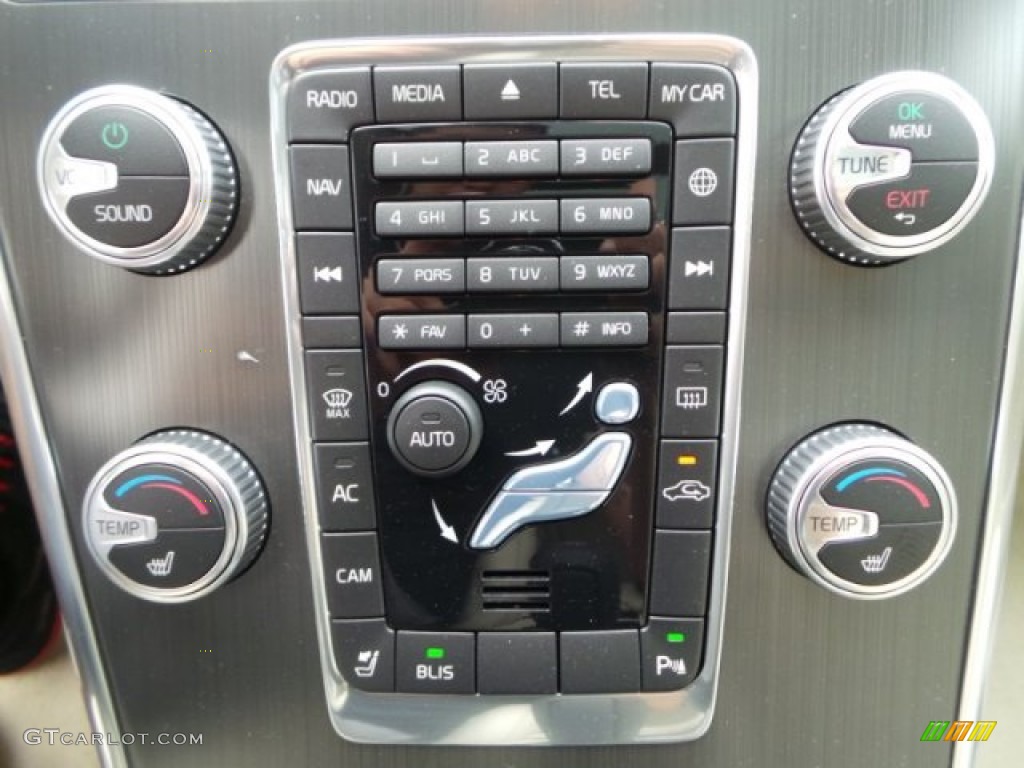 2015 Volvo XC60 T6 AWD Controls Photo #102430818