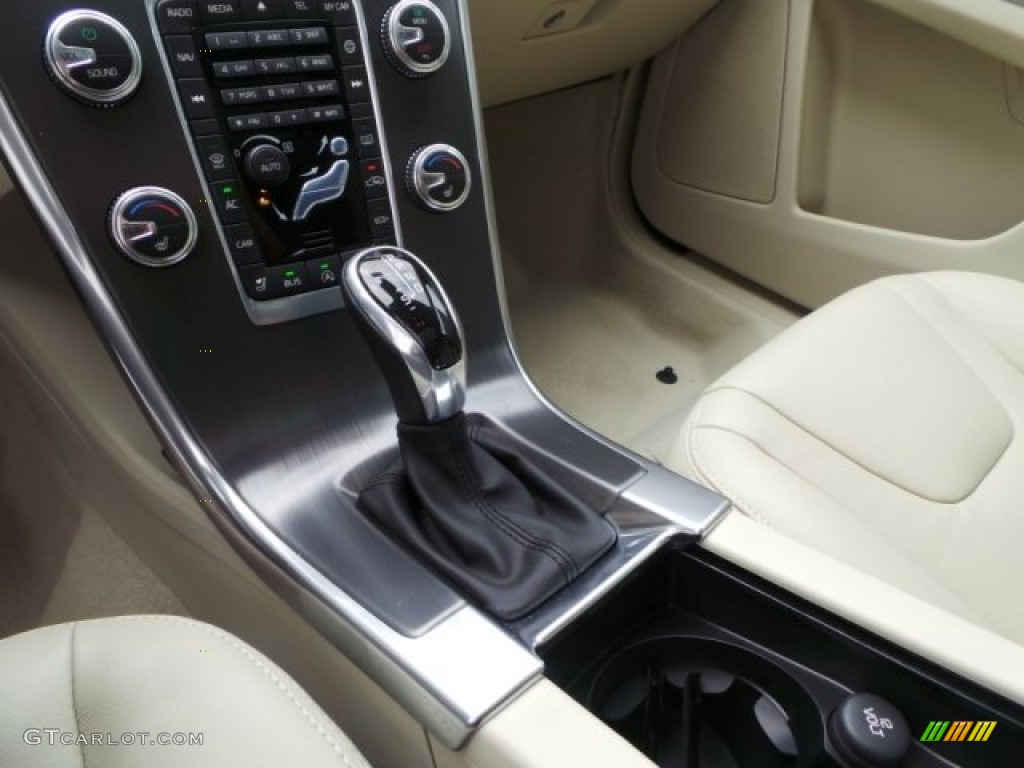 2015 Volvo XC60 T5 Drive-E Transmission Photos