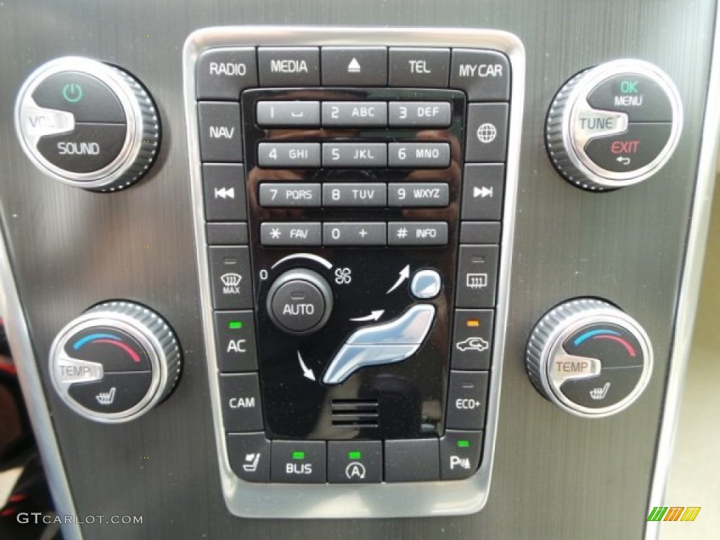 2015 Volvo XC60 T5 Drive-E Controls Photo #102431552