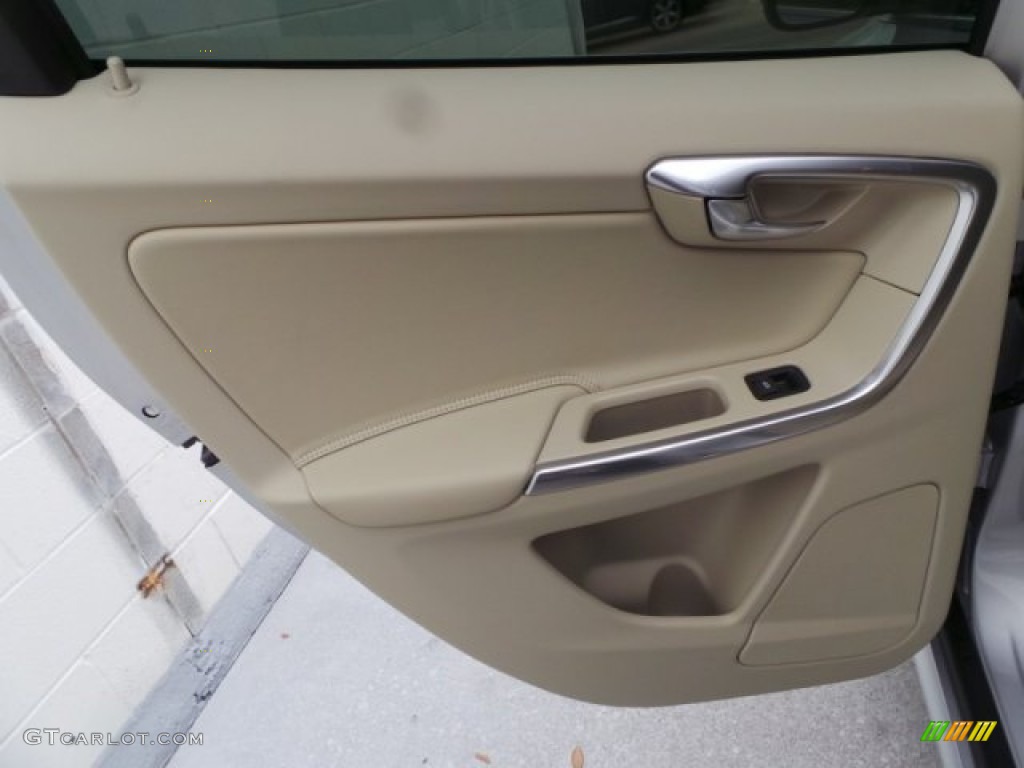 2015 Volvo XC60 T5 Drive-E Soft Beige Door Panel Photo #102431594