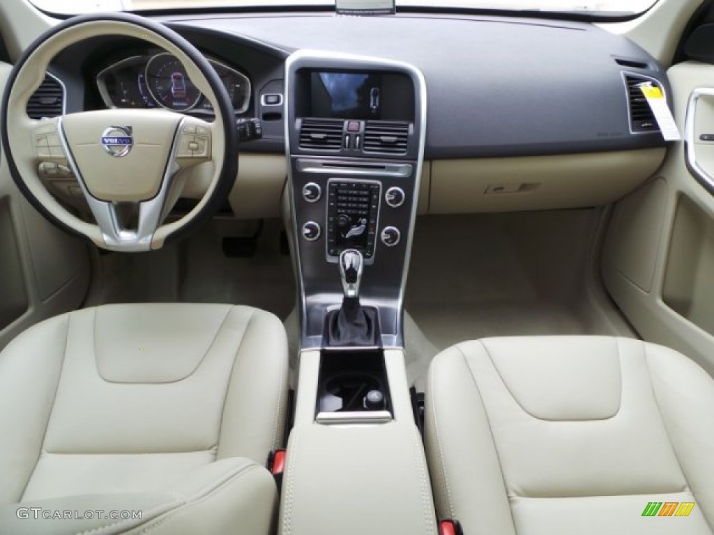 2015 Volvo XC60 T5 Drive-E Soft Beige Dashboard Photo #102431618