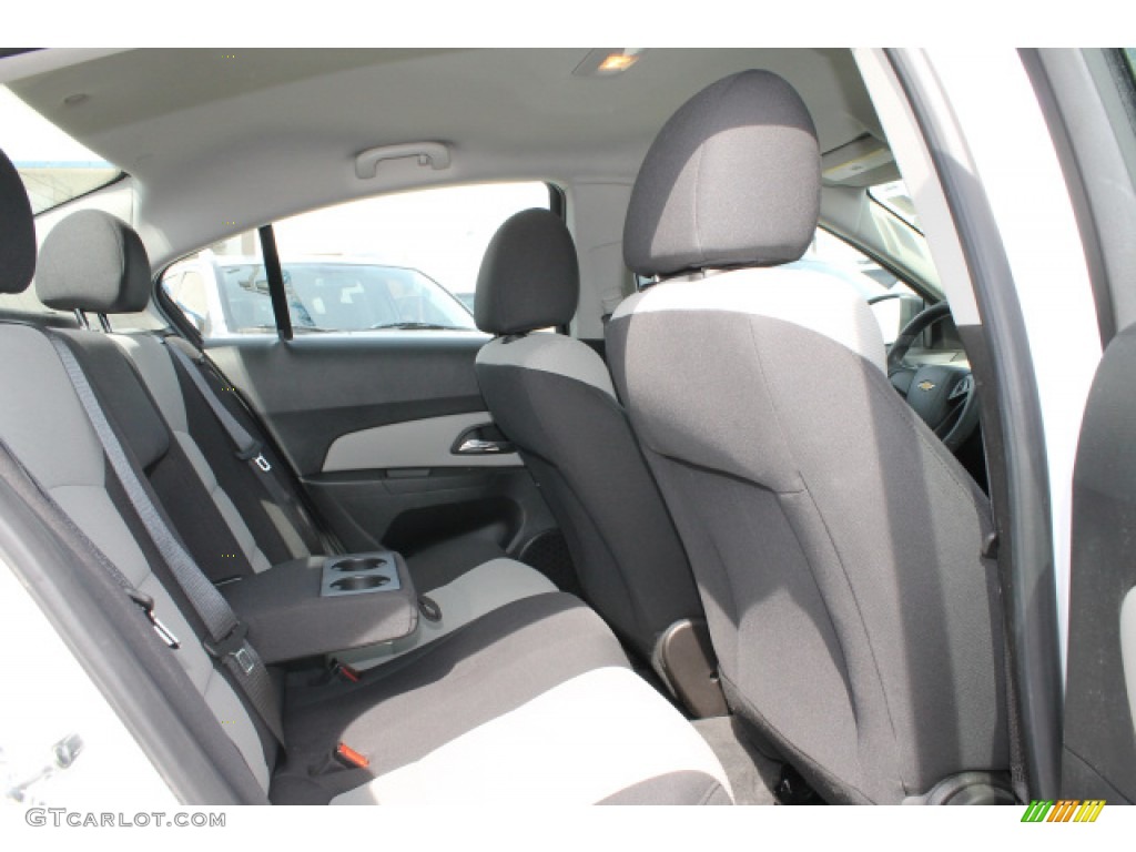 2013 Cruze LS - Summit White / Jet Black/Medium Titanium photo #9