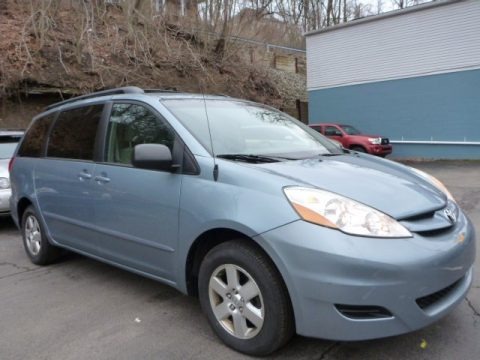 2009 Toyota Sienna LE Data, Info and Specs
