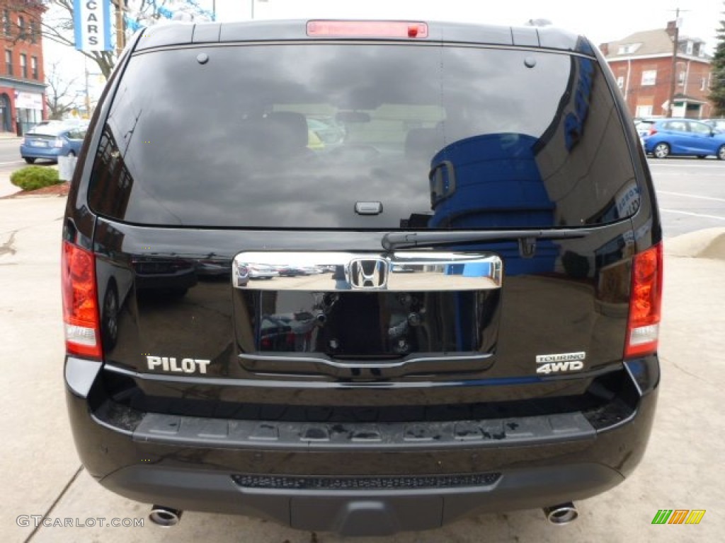 2015 Pilot Touring 4WD - Crystal Black Pearl / Black photo #2