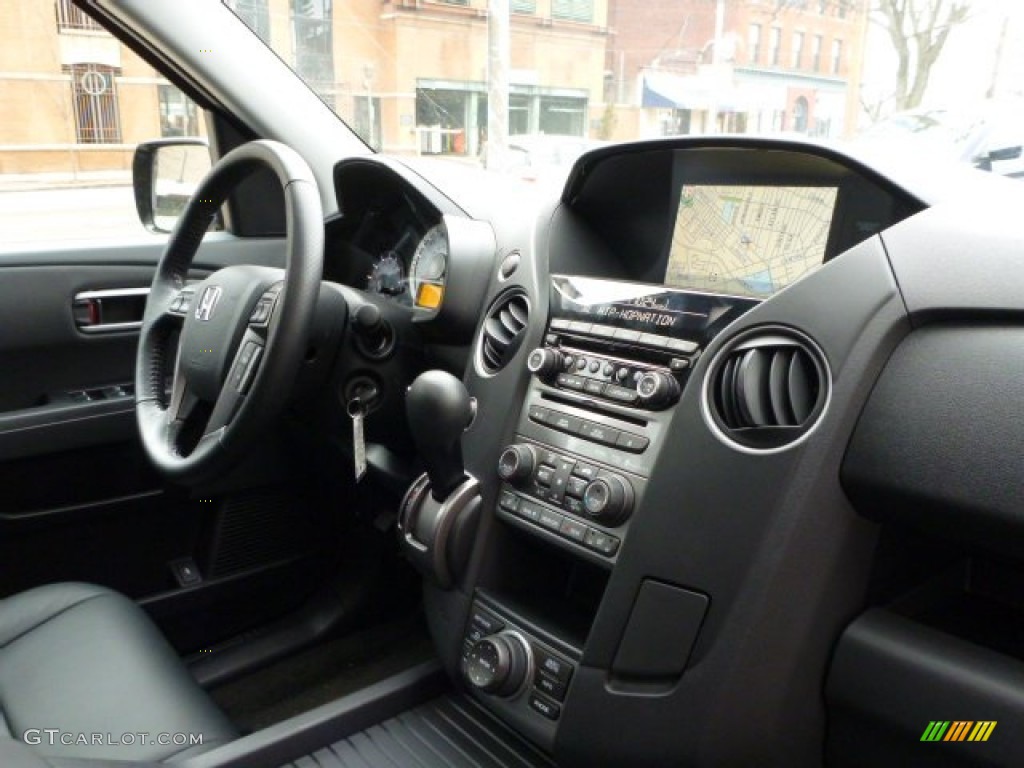 2015 Pilot Touring 4WD - Crystal Black Pearl / Black photo #15