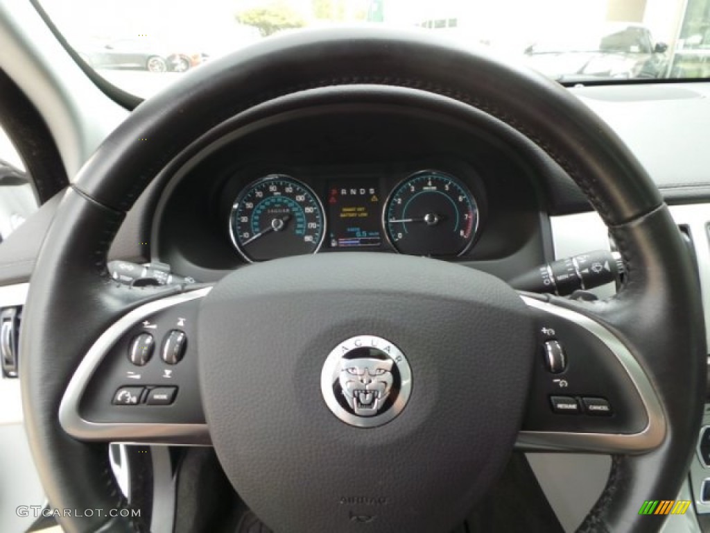 2013 Jaguar XF I4 T Steering Wheel Photos